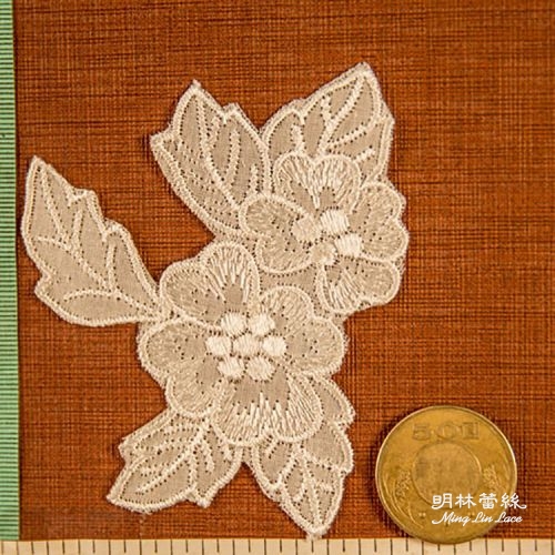 左右花朵蕾絲-甜美可愛日系日式花朵花片-長約10.5公分-一對