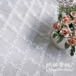 布碼蕾絲-網狀蕾絲法式浪漫婚禮網格花朵造型花邊-寬約150公分(白／米白)