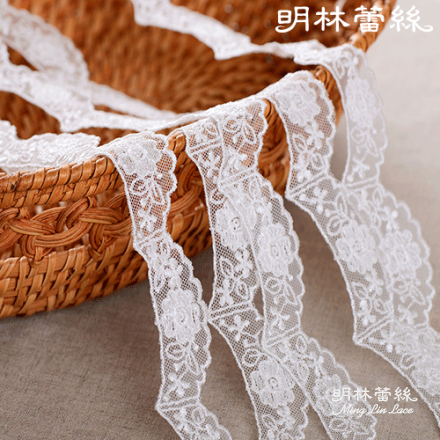 【明林蕾絲-小天馬】歐式浪漫花板-扇形花朵滾邊蕾絲條碼-MIT台灣製-寬約3.5cmx長30cm (米白) 【明林蕾絲-小天馬】歐式浪漫花板-扇形花朵滾邊蕾絲條碼-MIT台灣製-寬約3.5cmx長30cm (米白)