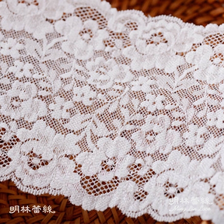 【明林蕾絲-小天馬】拉雪兒蕾絲條碼-古典花款-有彈性蕾絲-14cm寬x30cm長（米白色）-台灣製